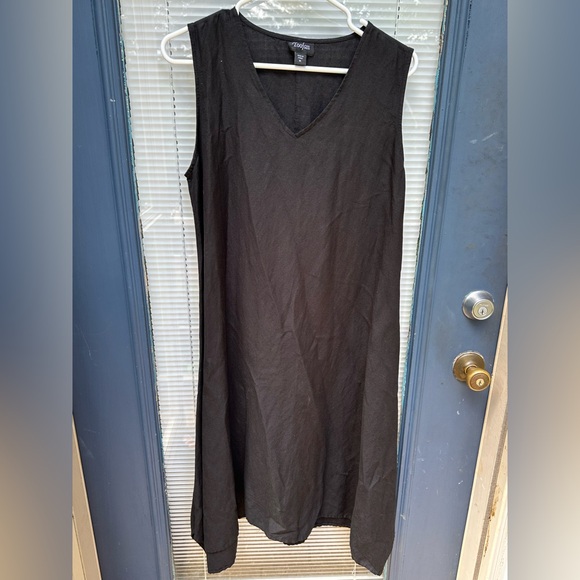 100% linen black v neck sleeveless flowy flare bottom hem size medium dress - Picture 1 of 4